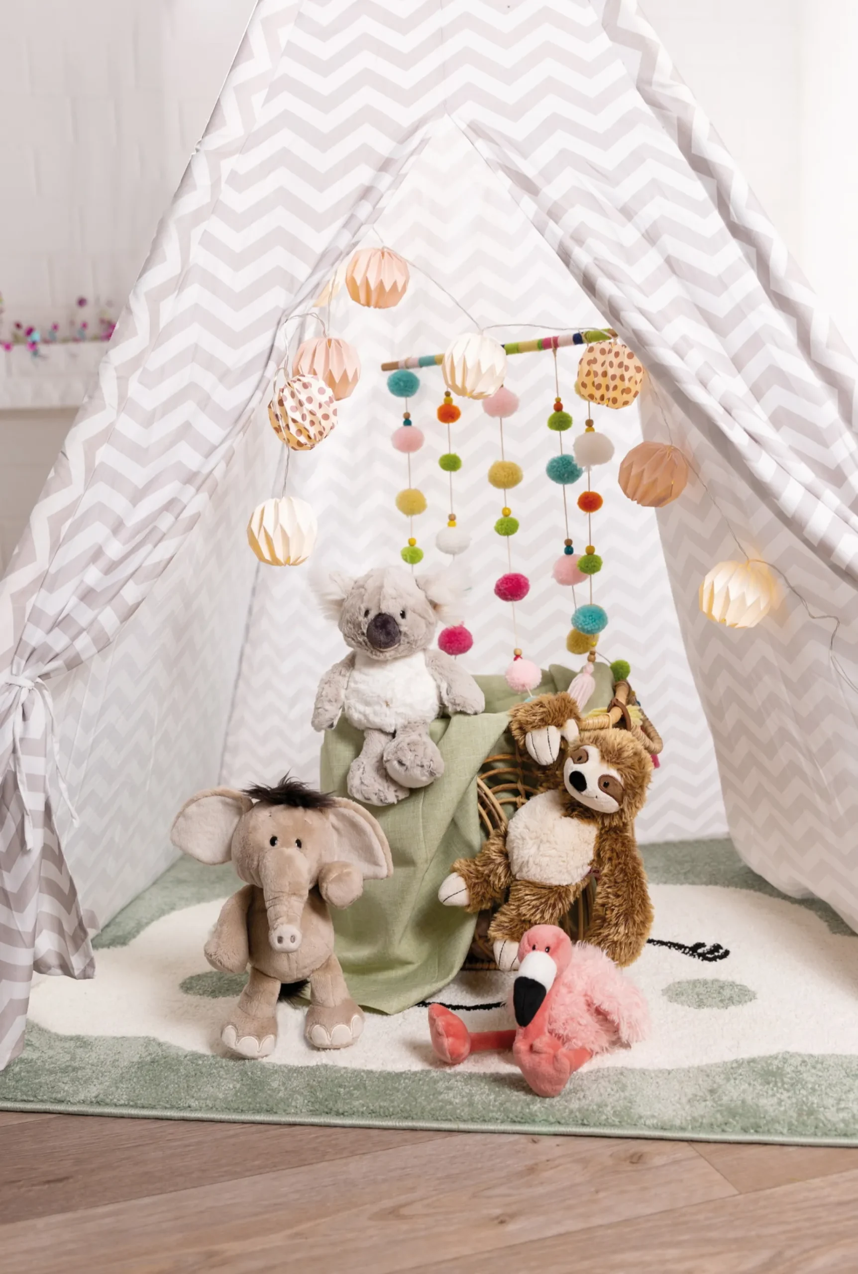 Elephant El-Frido 25cm dangling