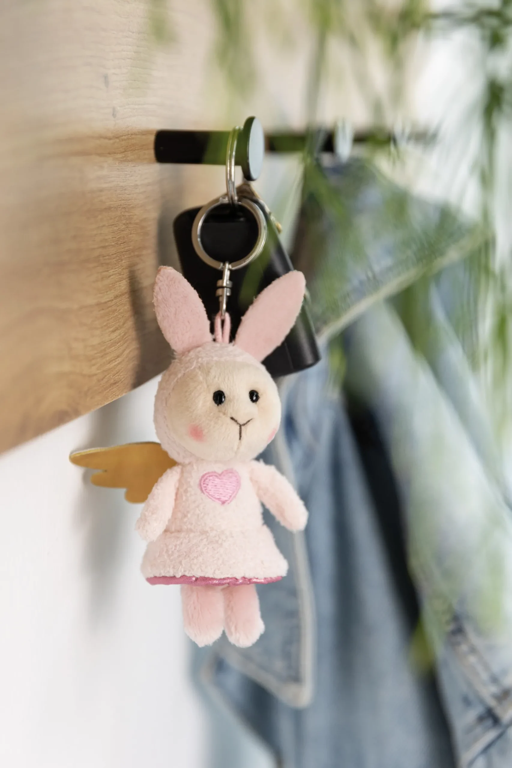 Keyholder Your Guardian Angel Rabbit w. heart