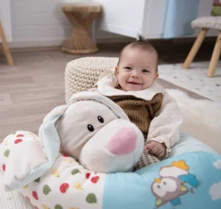 Soft baby bumper with music box